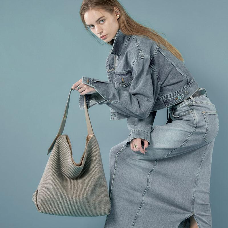 VIOLAd'ORO（ヴィオラドーロ） かごバッグ ラフィアシート ホーボー