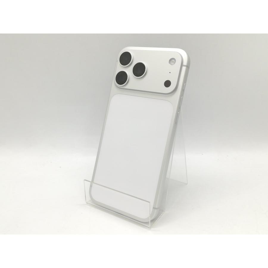中古】Apple 国内版 【SIMフリー】 iPhone 17 Pro Max 1TB シルバー