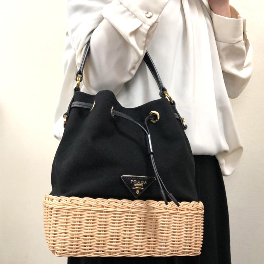 PRADA（プラダ） かごバッグ ハンドバッグ 巾着 トライアングルロゴ
