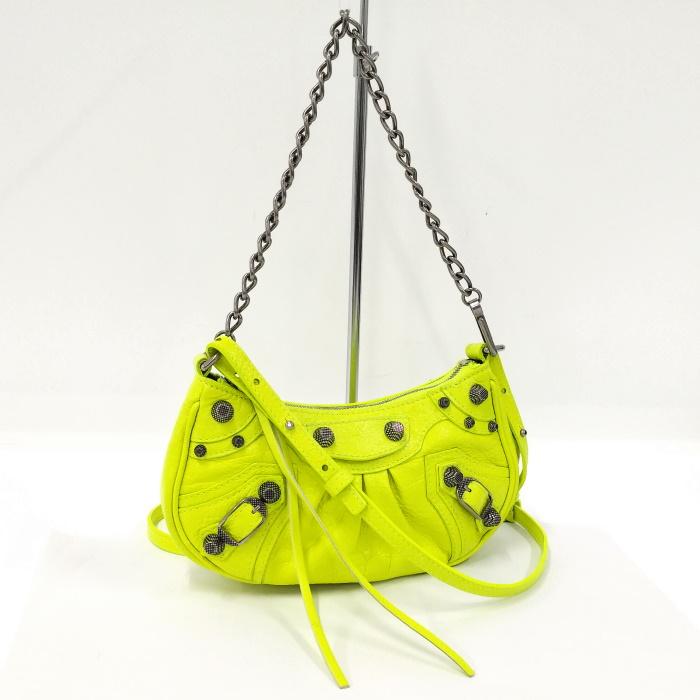 BALENCIAGA ネオンイエロー ボディバッグ BALENCIAGA ネオンイエロー