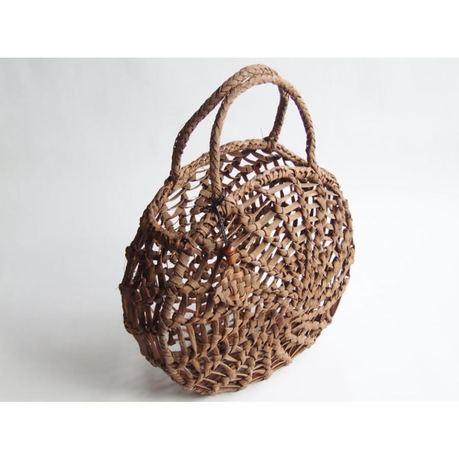 純国産 山葡萄かごバッグ 蜘蛛の巣編み 丸型 チャーム付き : おまめ