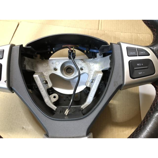 ステアリング ホイール 未テストジャンク スイフト スポーツ ZC32S