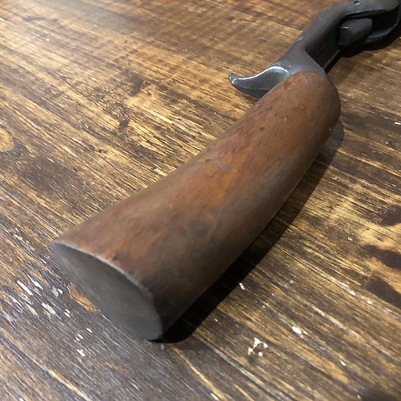 Featherweight Champion Grip Original hatchet Wood Gun Type Rod