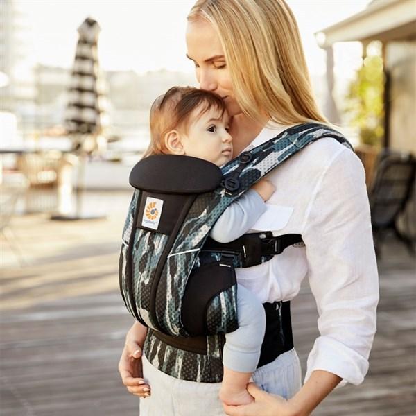 ergobaby（エルゴベビー） オムニ ブリーズ ペイントブラック ERGO