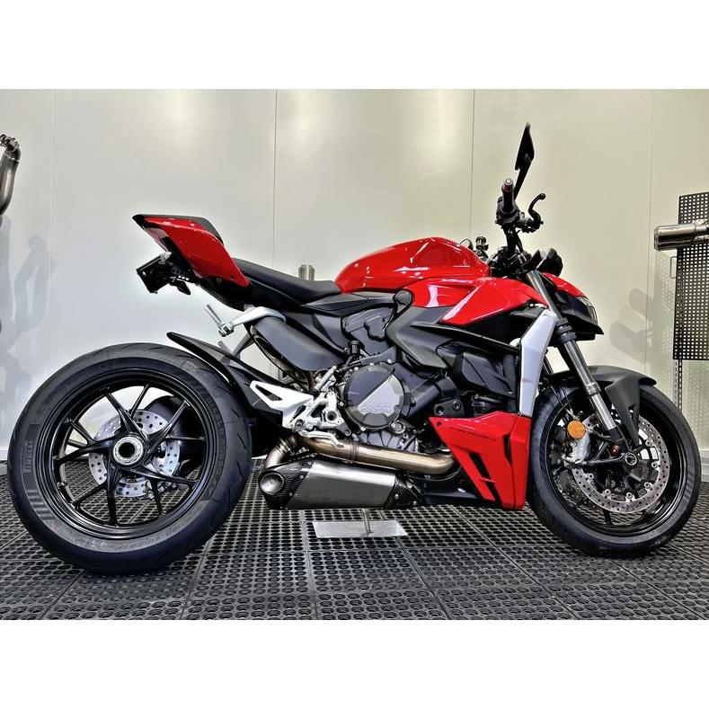 年末お値引き‼️ドゥカティ パニガーレ ストリートファイターV2