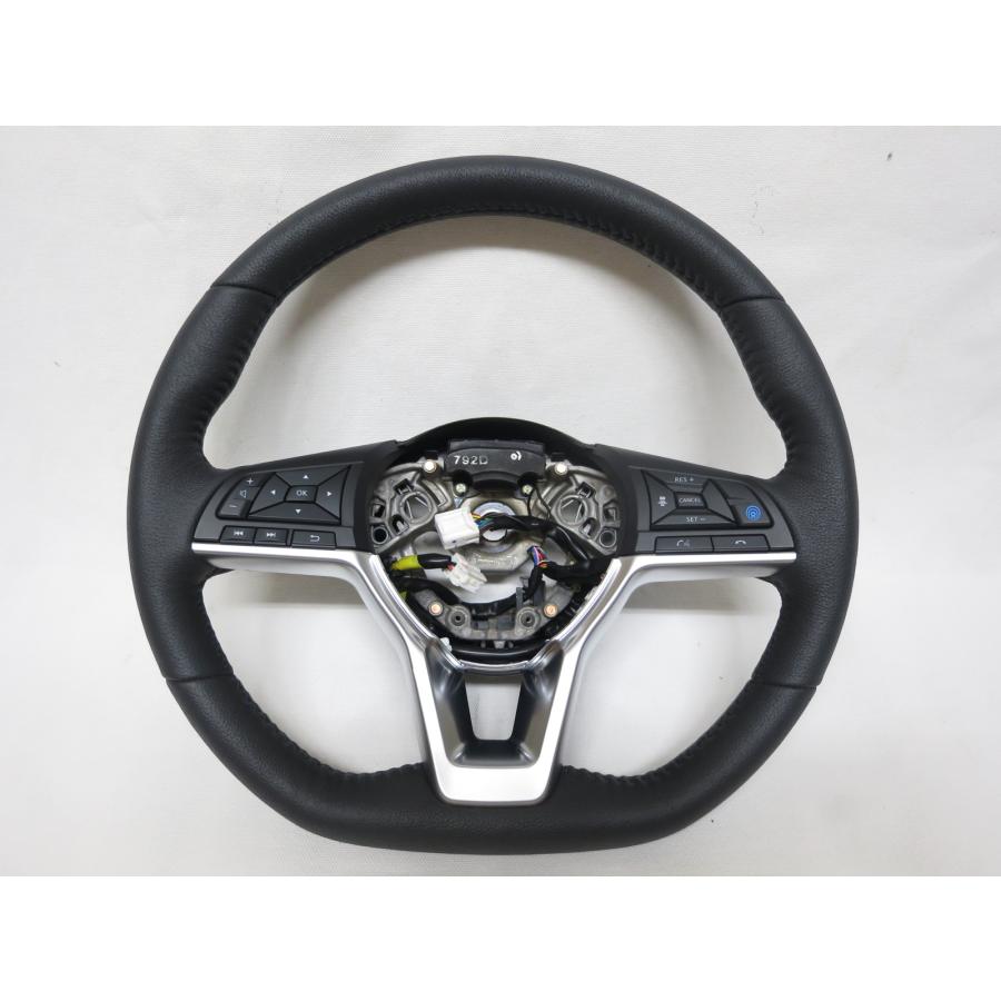 新同! ヒーター付! キックス KICKS P15 純正 革 ステアリング ハンドル