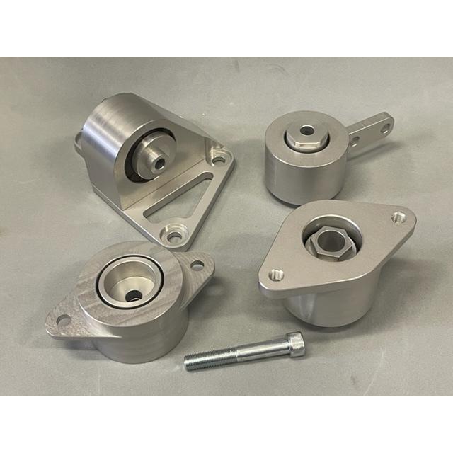 ランチアデルタ用エンジンマウント4点セット lancia delta 16v evo