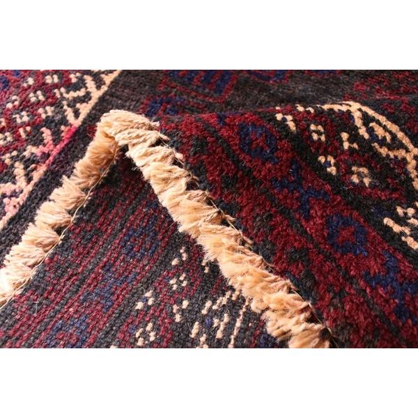 水の流れとサソリ模様 手織り絨毯 バルーチ族 118×81cm ラグ