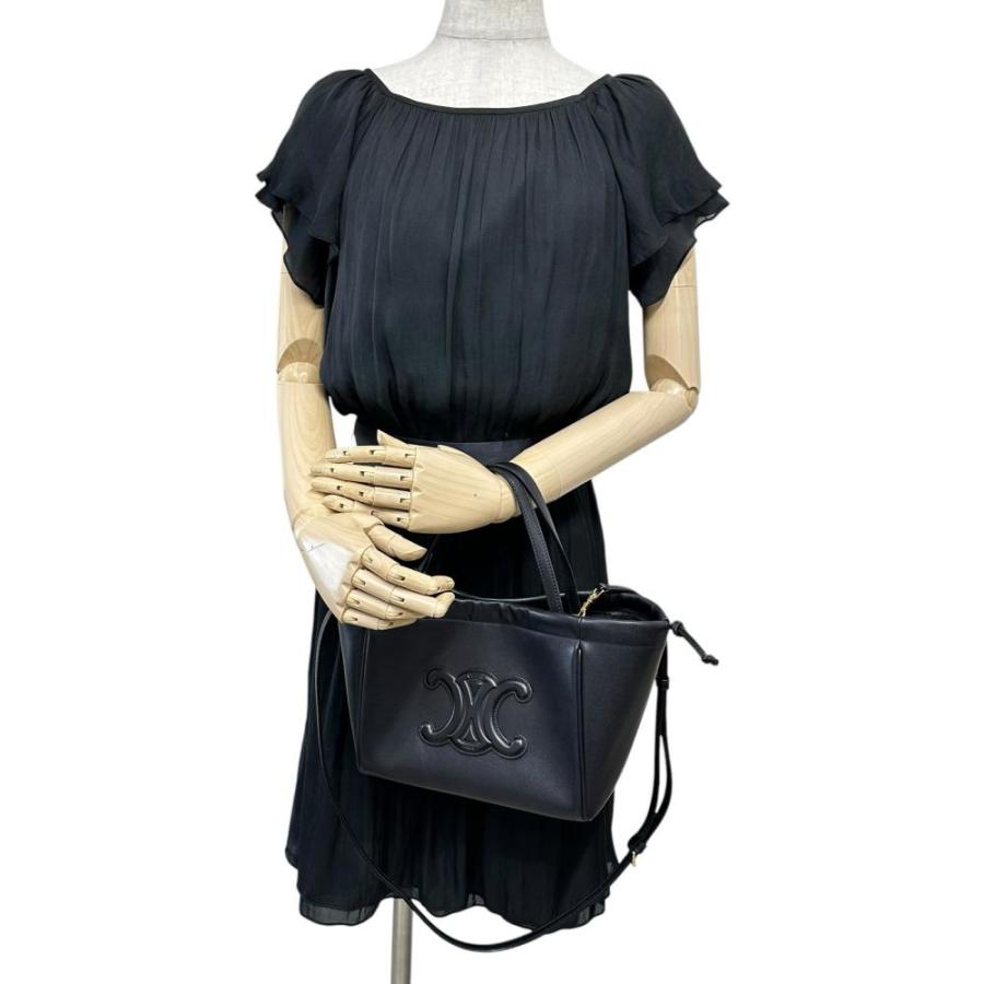 CELINE（セリーヌ） キュイル トリオンフ スモールカバ ドロー