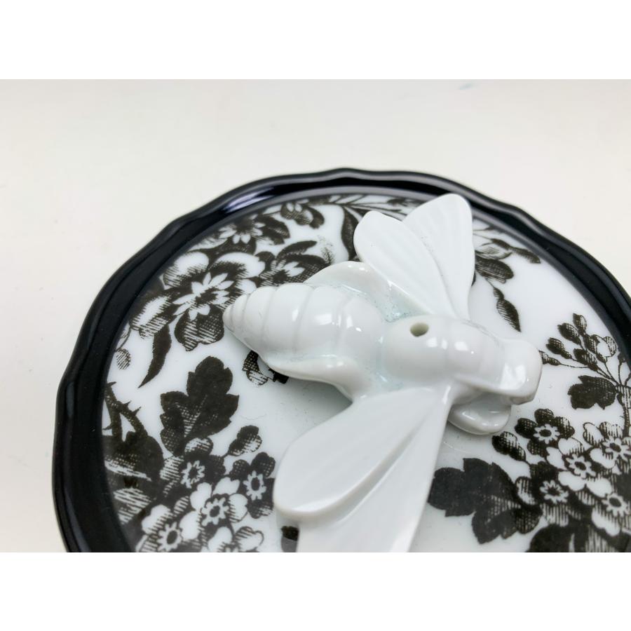 GUCCI グッチ 白 黒 ホワイト ブラック ビー ハーバリウムビー ハチ