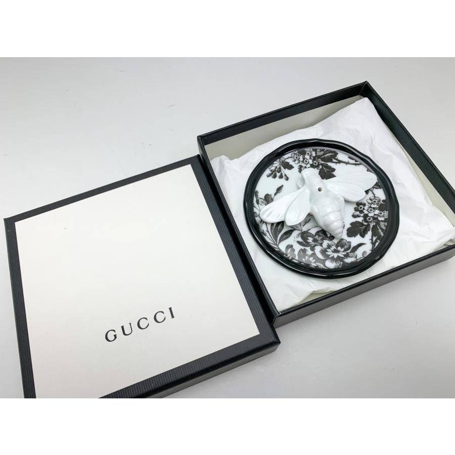 GUCCI グッチ 白 黒 ホワイト ブラック ビー ハーバリウムビー ハチ