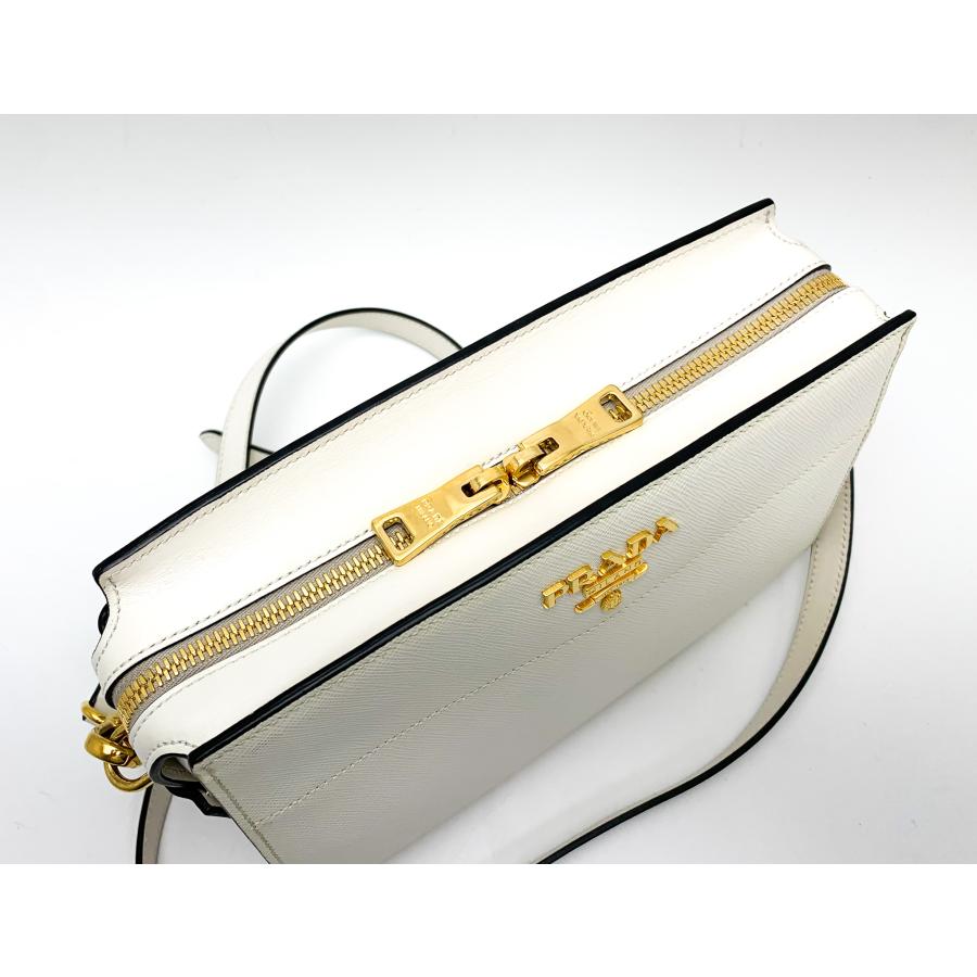 PRADA（プラダ） サフィアーノ レザー ホワイト 白 ショルダーバック