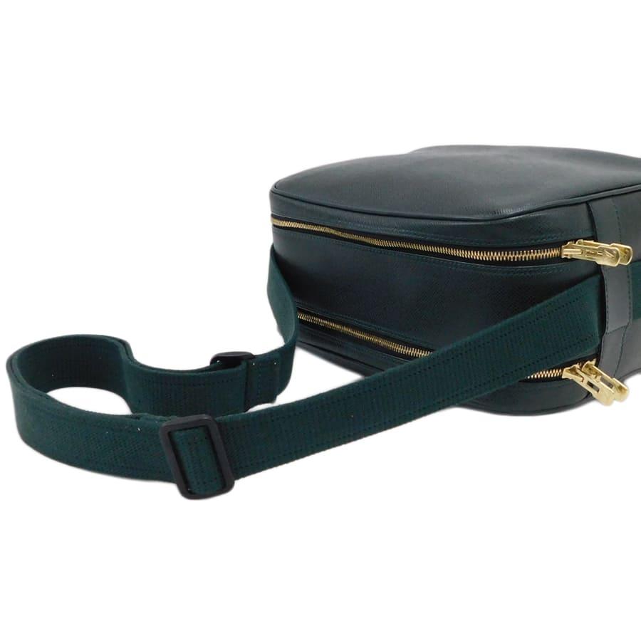 LOUIS VUITTON（ルイ・ヴィトン） 新品同様 タイガ リポーターPM