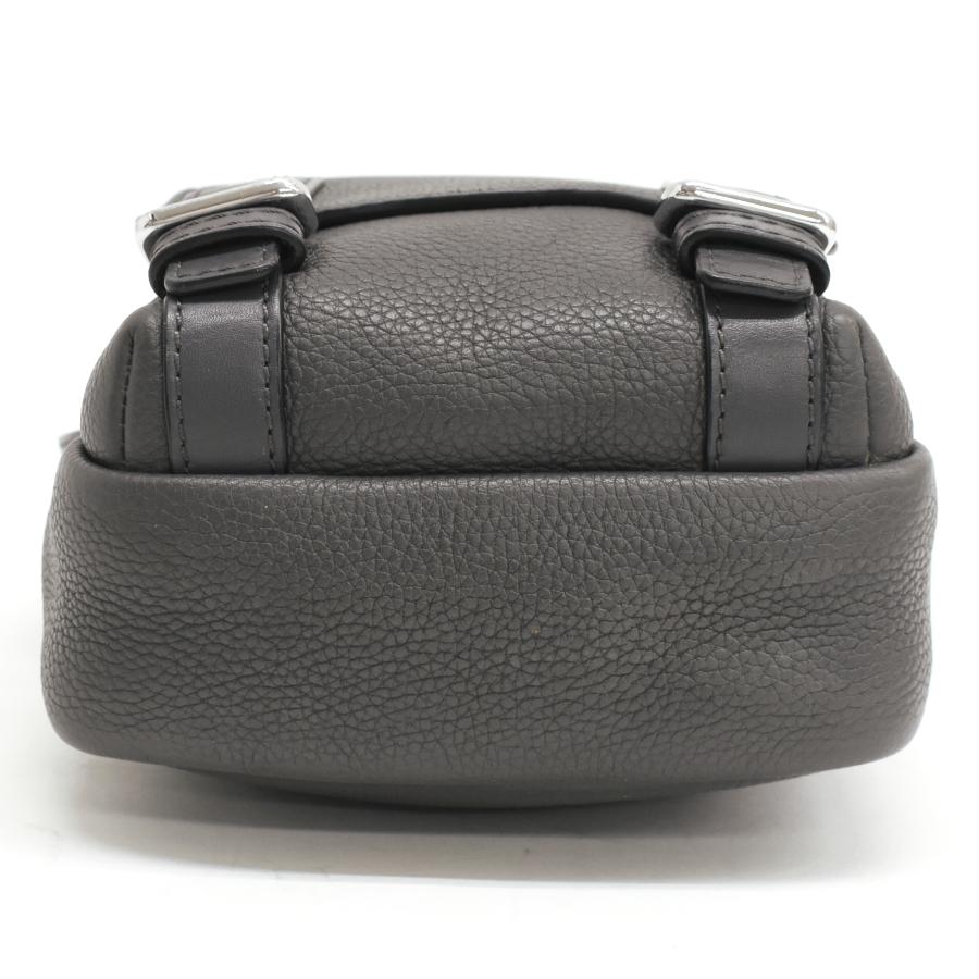 LOEWE（ロエベ） ミリタリー クロスボディ ショルダーバッグ レザー