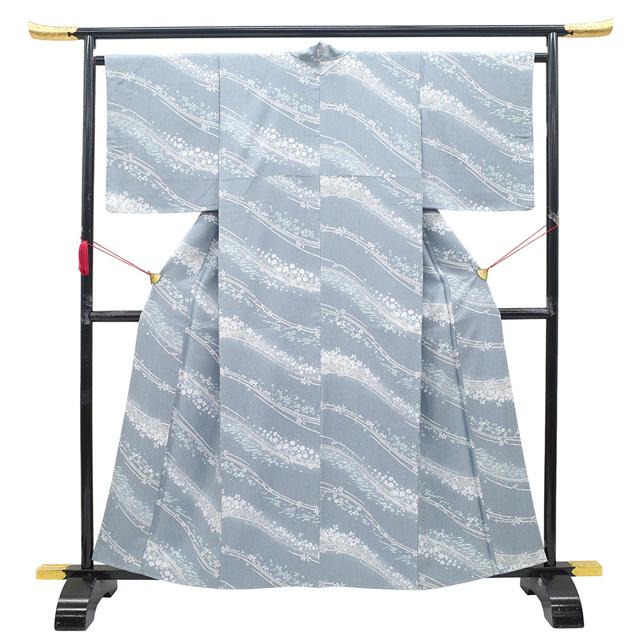 小紋 着物 未使用 正絹 染め柄 淡ブルーグレー 桜 花 流線 カジュアル