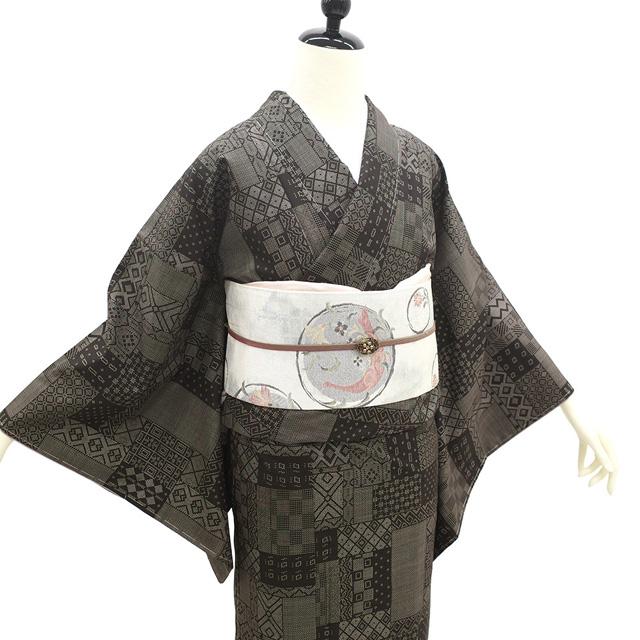 本場大島紬 着物 未使用 正絹 袷 大島紬 7マルキ こげ茶 寄せ柄 新古