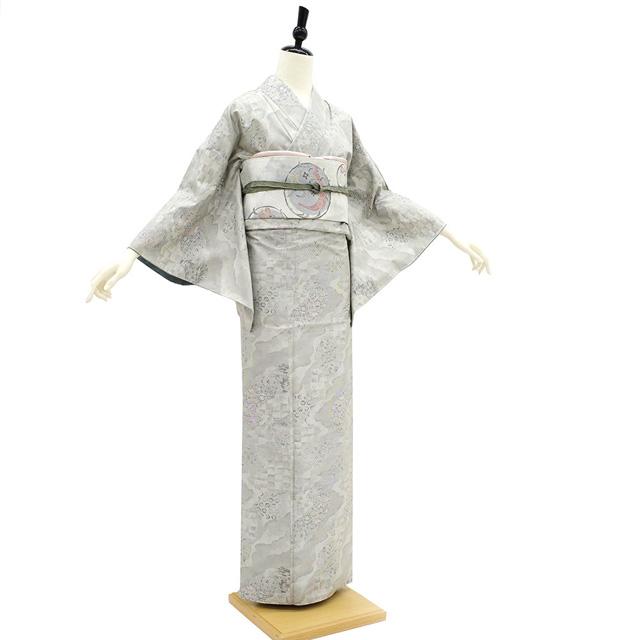 本場大島紬 都喜ヱ門 藤絹織物 袷 着物 藤白泥 横双 ライトグレー 道長