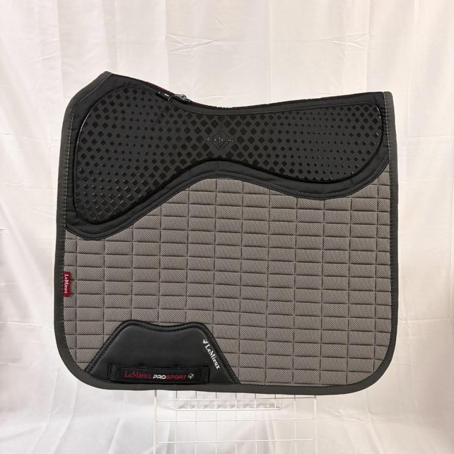 LeMieux ウルトラグリップ 馬場用サドルパッド 乗馬ゼッケン ゼッケン