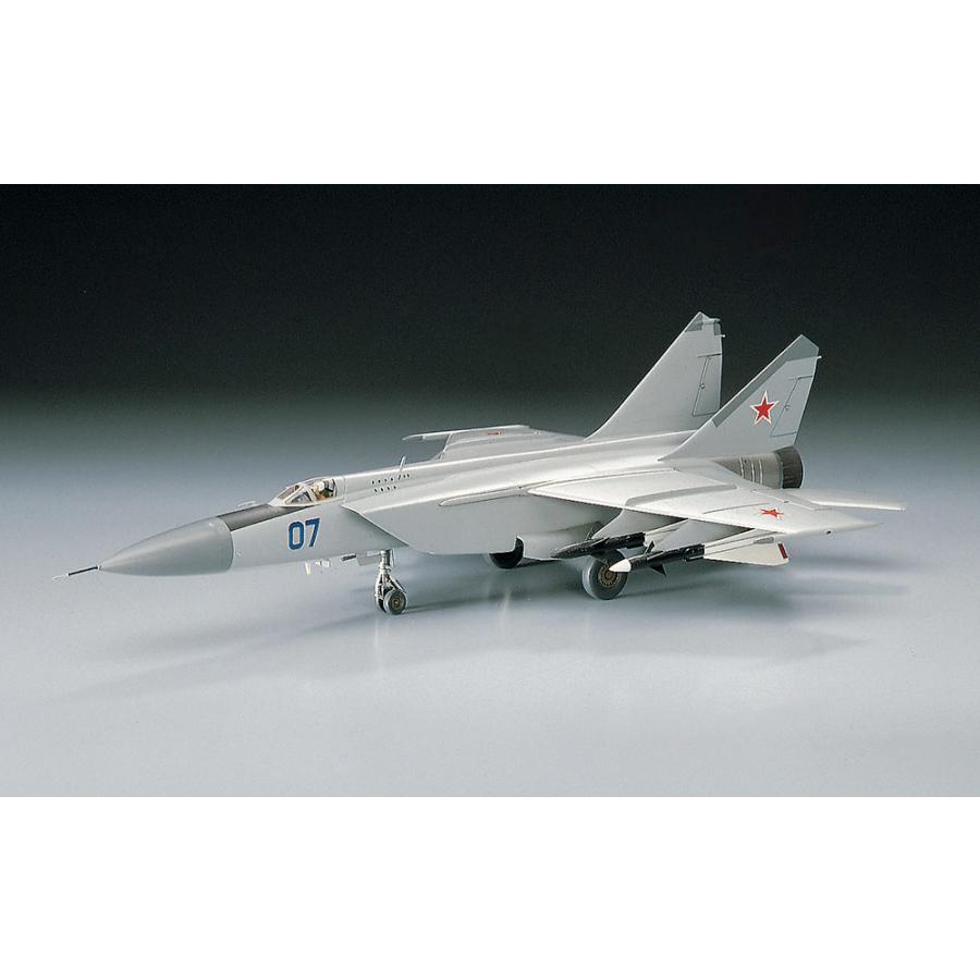 ハセガワ D4 1/72 MIG-25 フォックスバット D帯飛行機シリーズ