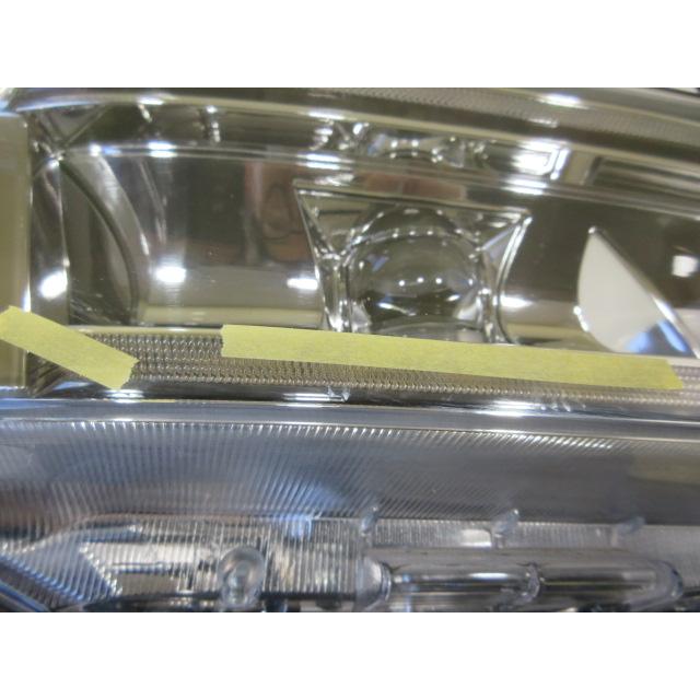 トヨタ ヴェルファイア AGH30 後期 3眼 ゴールデンアイズ 純正 LED 右