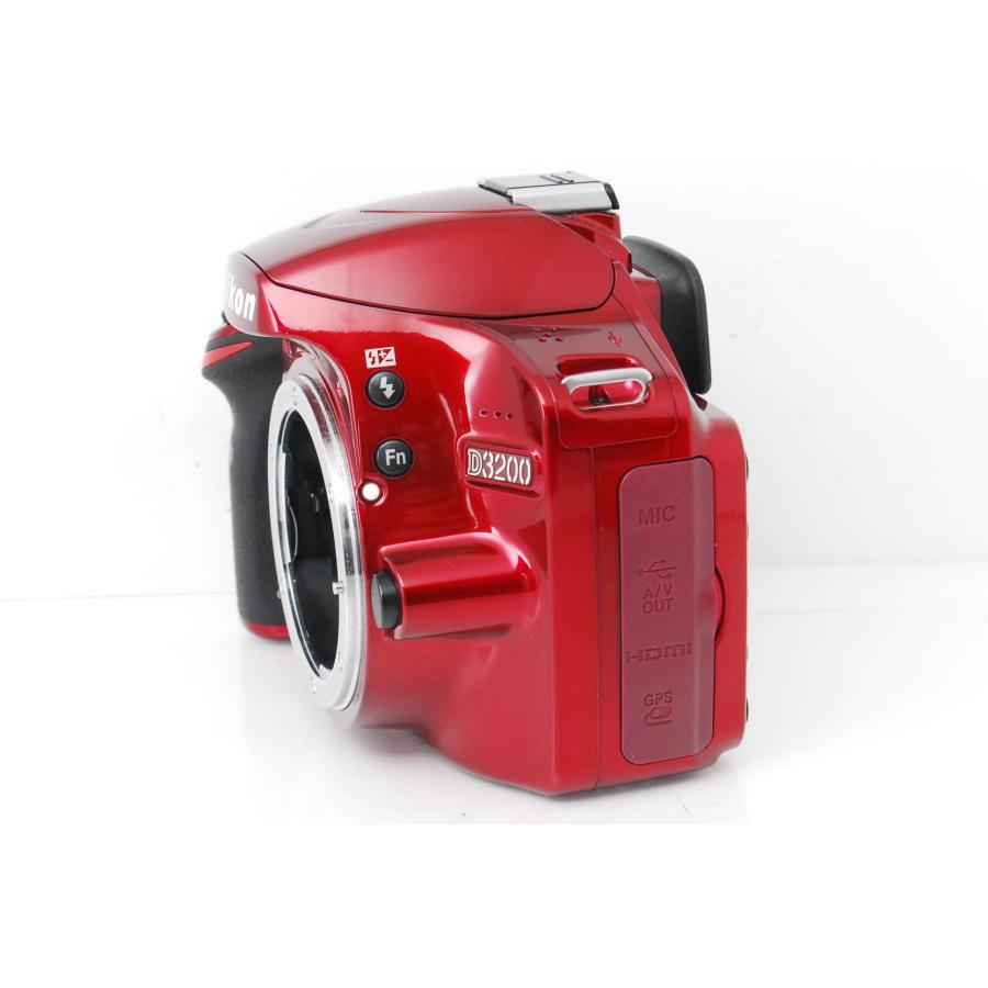 D3000 Nikon ニコン D3200 レッド レンズキット ショット数8066回 : 山