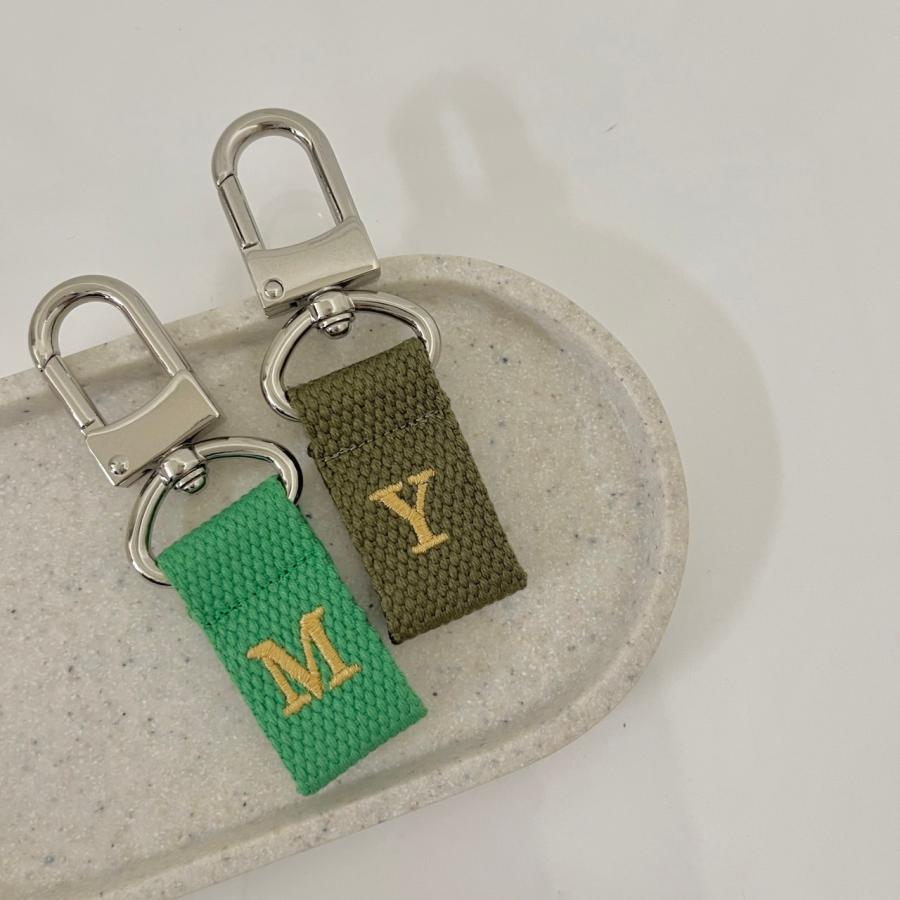 イニシャルネームタグ 全17カラー 名入れ 刺繍 ネームタグ バッグ