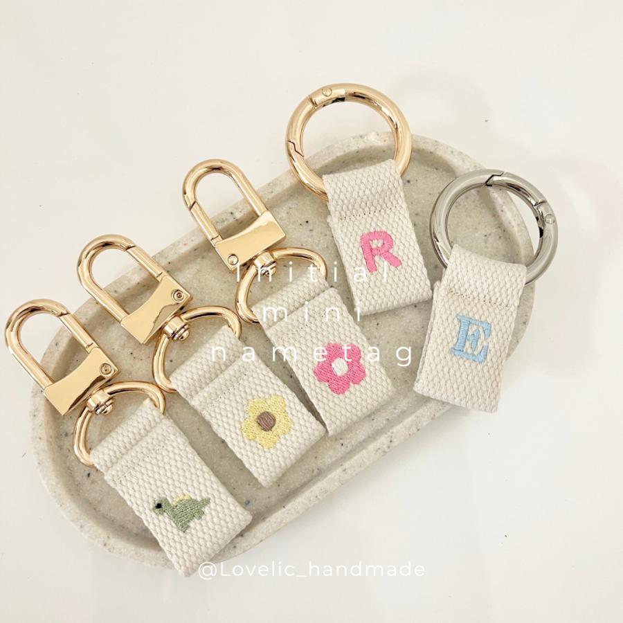 イニシャルネームタグ 全17カラー 名入れ 刺繍 ネームタグ バッグ