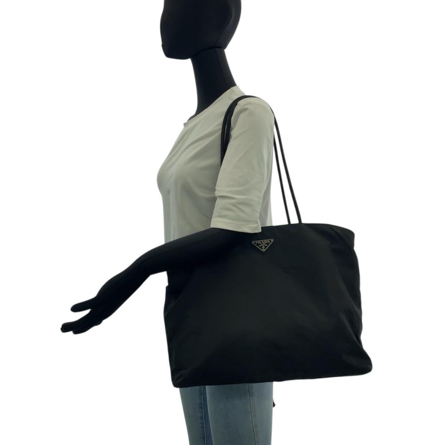 PRADA（プラダ） 美品 テスート 三角ロゴプレート ブラック 黒