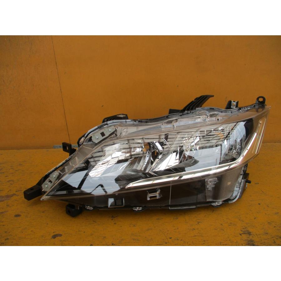 セレナ C27 後期 純正ヘッドライト左側 ハロゲン 助手席側 KOITO 100