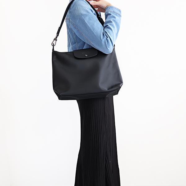 LONGCHAMP（ロンシャン） LE PLIAGE XTRA M HOBO BAG ル プリアージュ