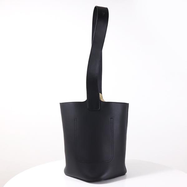 LOEWE（ロエベ） ショルダーバッグ Pebble Bucket Medium ペブル