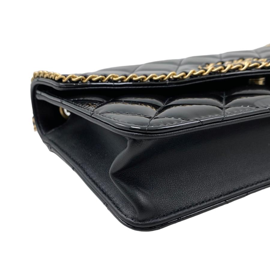 CHANEL（シャネル） ショルダーバッグ ハートチェーン AP4900