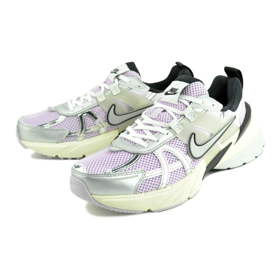 NIKE（ナイキ） NIKE WMNS V2K RUN doll/metallic silver-blk hf1876
