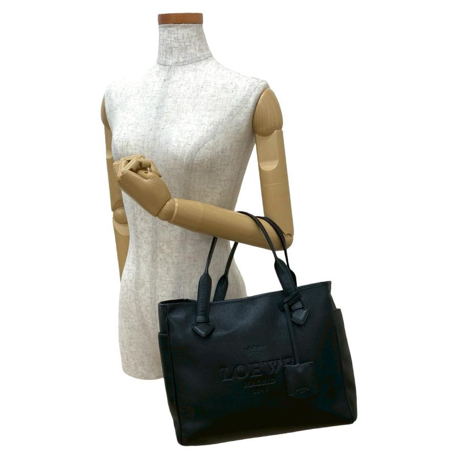 LOEWE（ロエベ） 極 美品 希少品 ヘリテージ ロゴ エンボス レザー 本