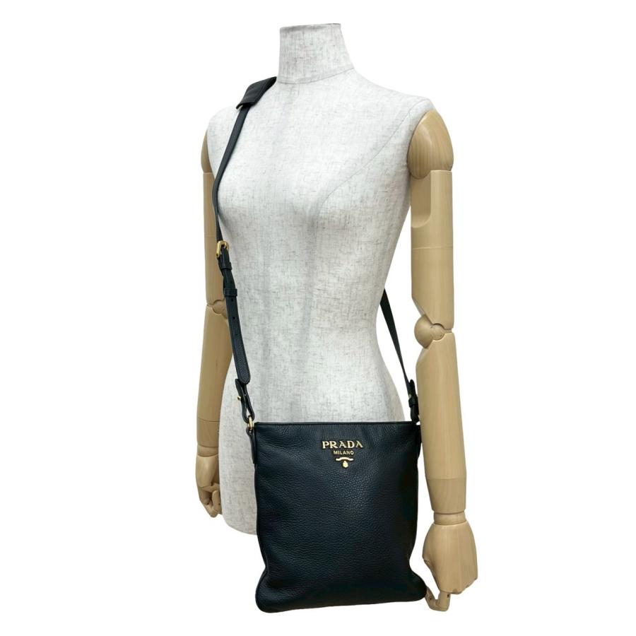 PRADA（プラダ） 極 美品 希少品 ロゴ ゴールド 金具 レザー 本革 ミニ