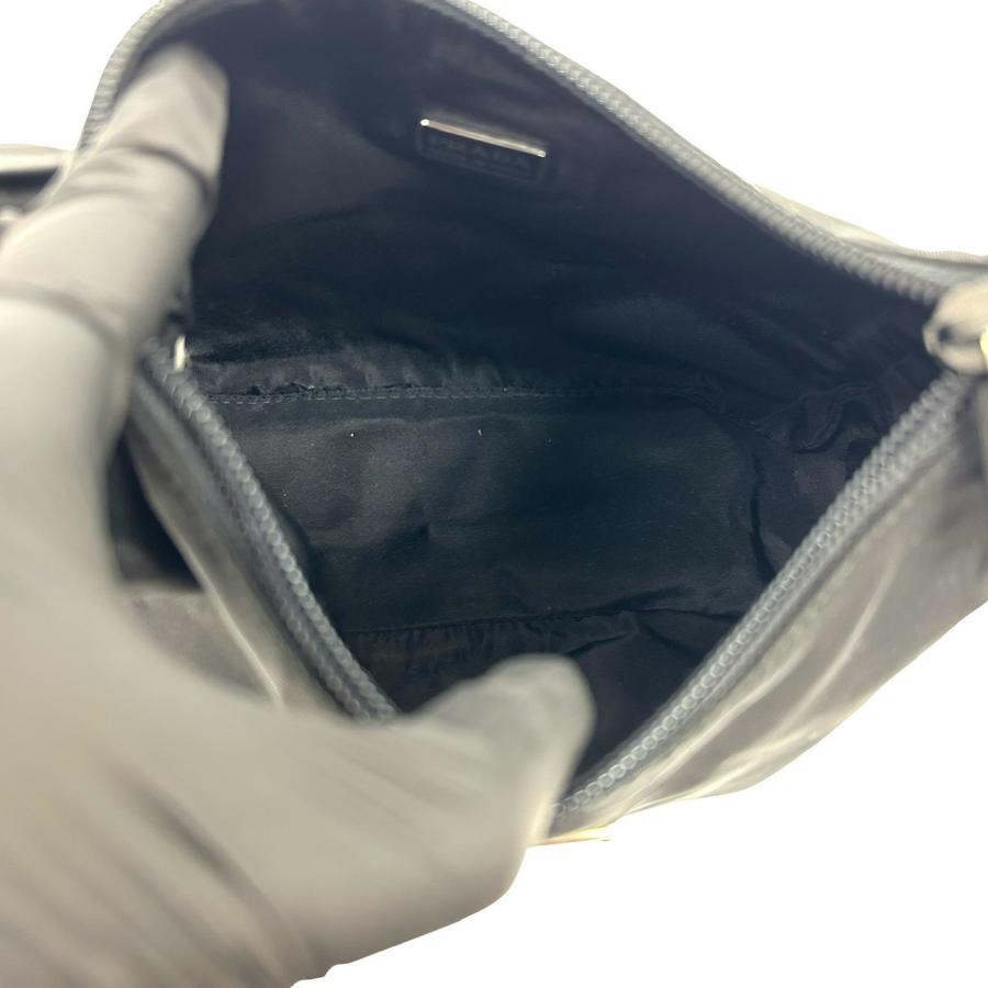 PRADA（プラダ） 極 美品 三角ロゴ プレート 金具 テスート ナイロン