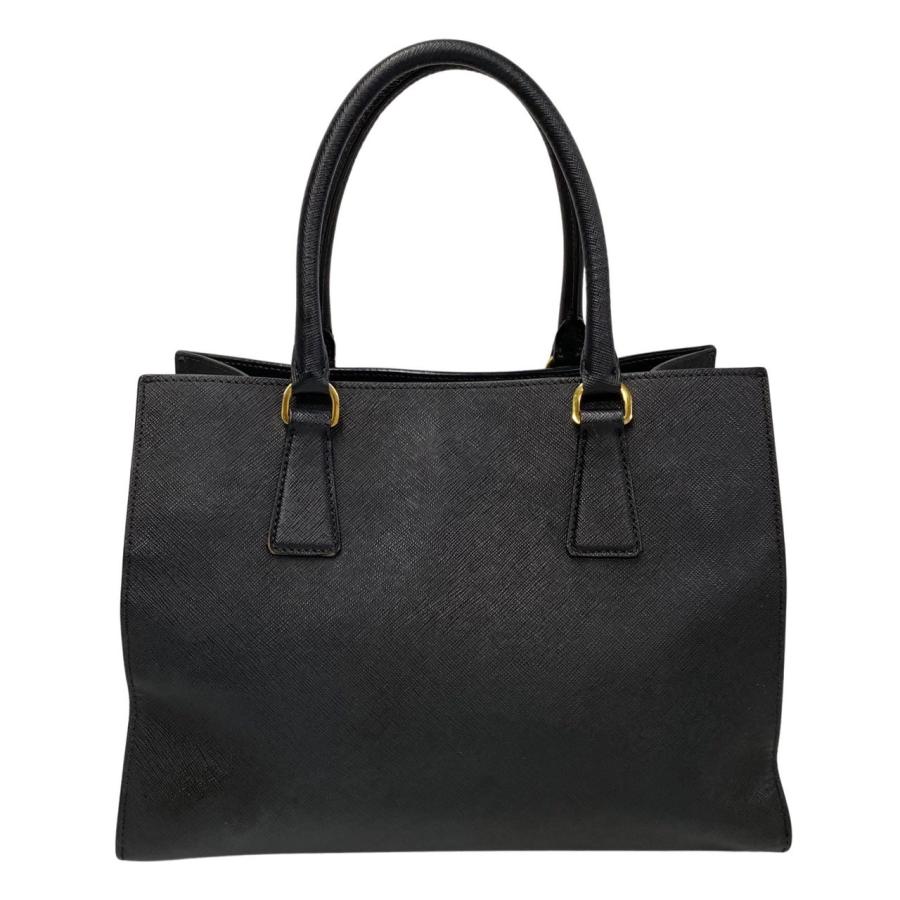 PRADA（プラダ） 極 美品 希少品 ロゴ 金具 サフィアーノ レザー 本革