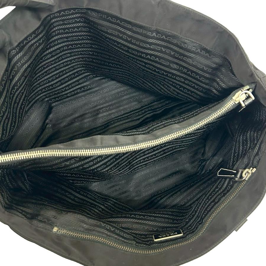 PRADA（プラダ） 極 美品 希少品 三角ロゴ 金具 テスート ナイロン
