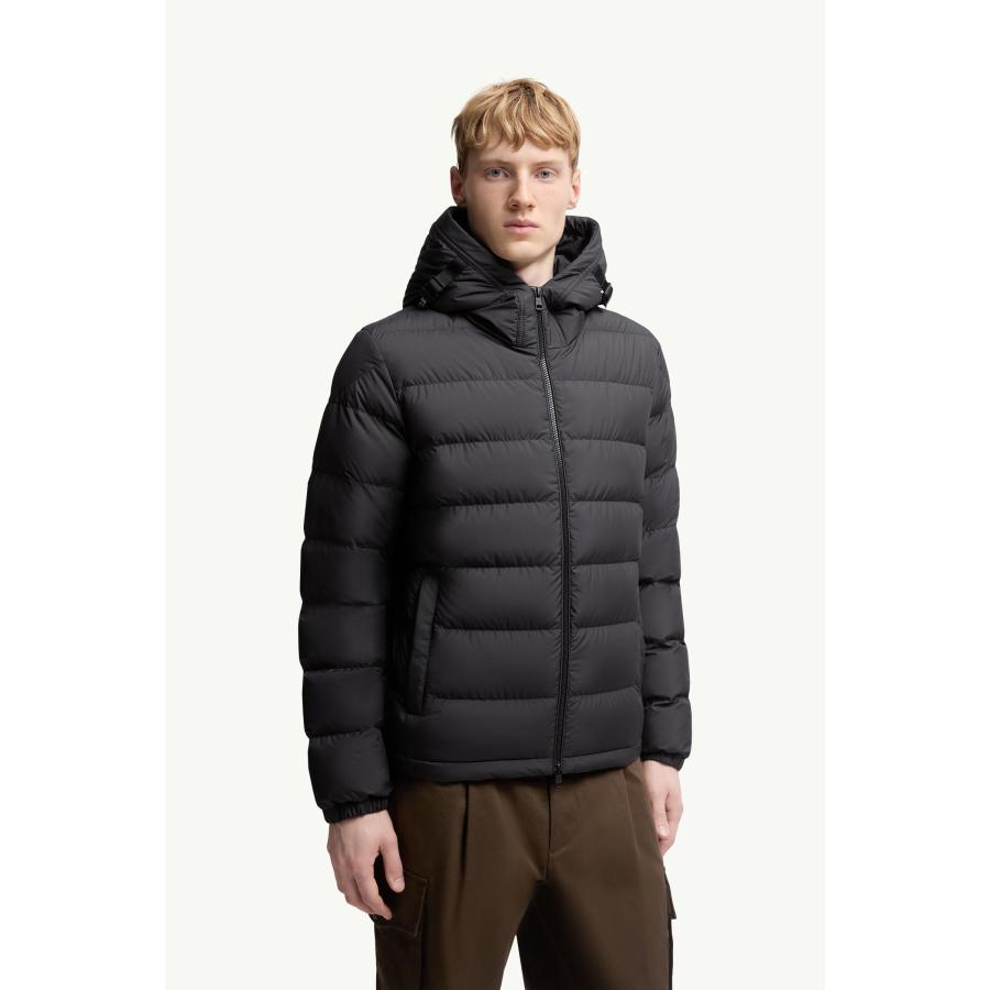 MONCLER（モンクレール） メンズ ダウンジャケット Laveraet Hooded