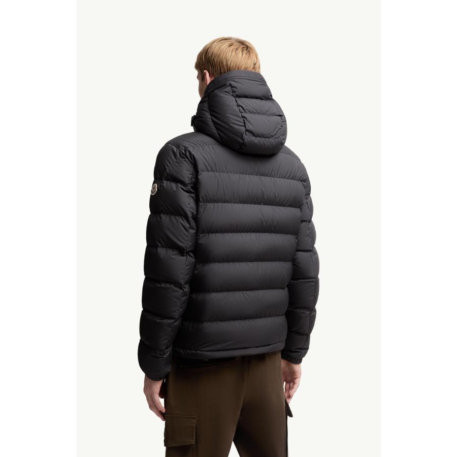 MONCLER（モンクレール） メンズ ダウンジャケット Laveraet Hooded