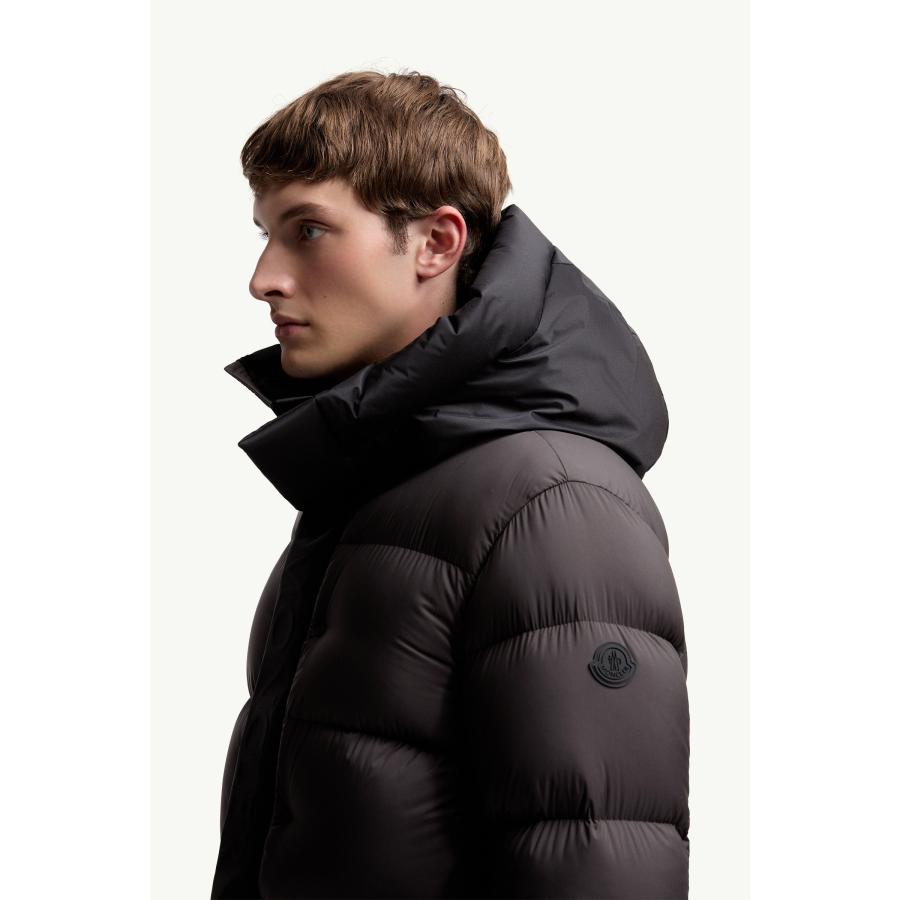 MONCLER（モンクレール） メンズ ダウンジャケット Madeira Hooded
