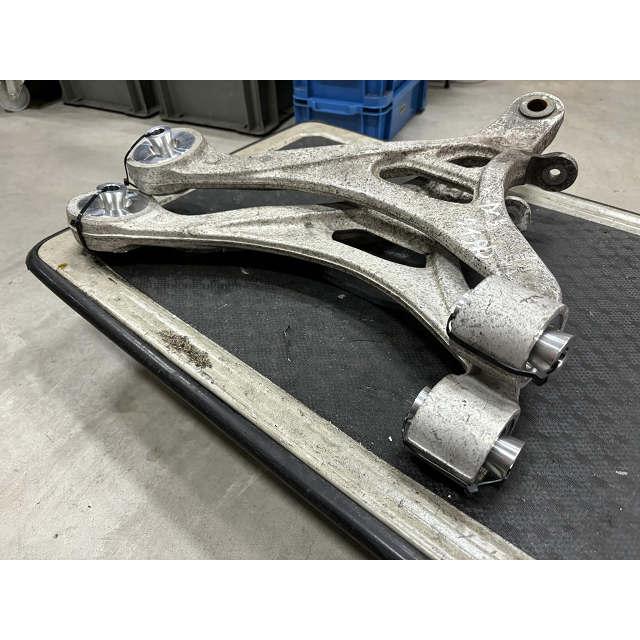 DC5 インテグラ フロントロアアーム 後ピロストレート スーパーナウ