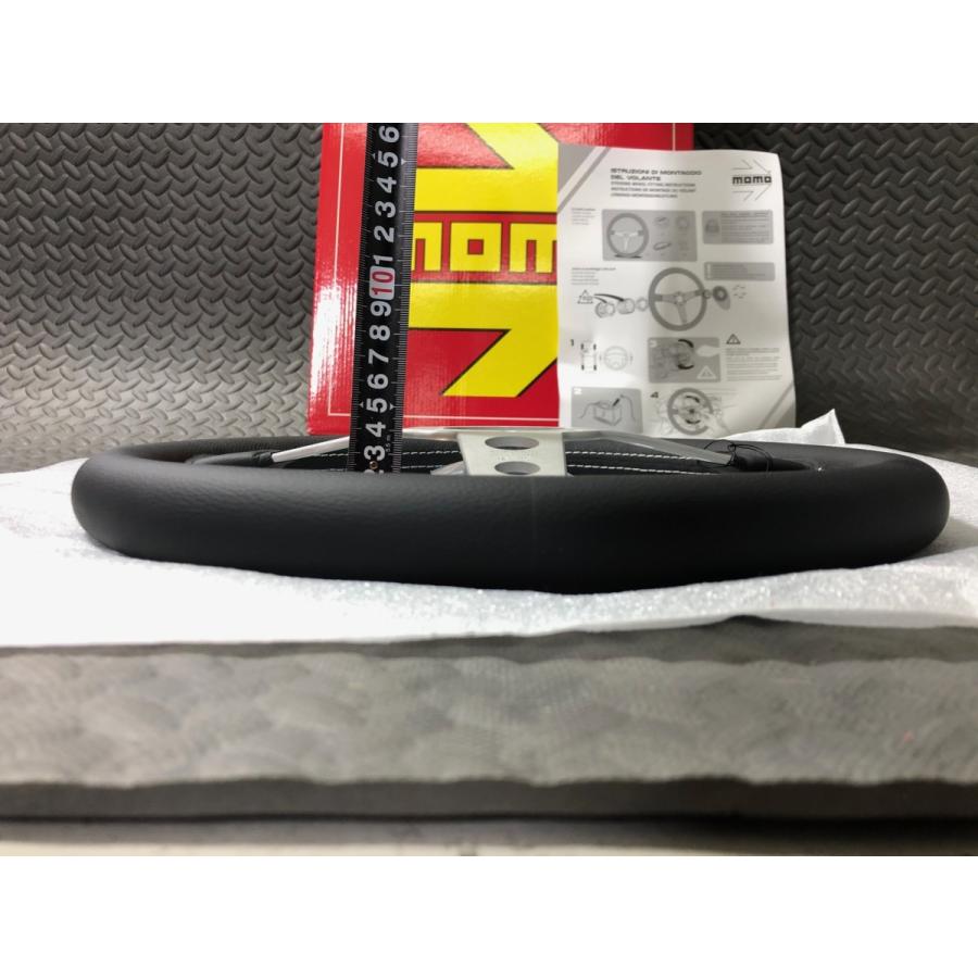 MOMO（モモ） 栃木発 ￥送料一律￥ ステアリング PROTOTIPO SILVER