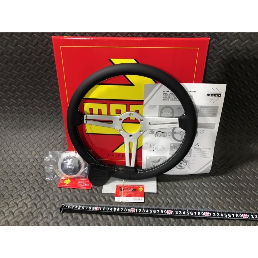 MOMO（モモ） 栃木発 ￥送料一律￥ ステアリング RETRO レトロ R-30