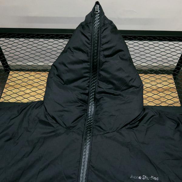 Acne Studios（アクネ ストゥディオズ） FULL ZIP HOODED DOWN JACKET