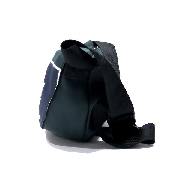 sacai（サカイ） x フラグメントデザイン ショルダーバッグ sacai x