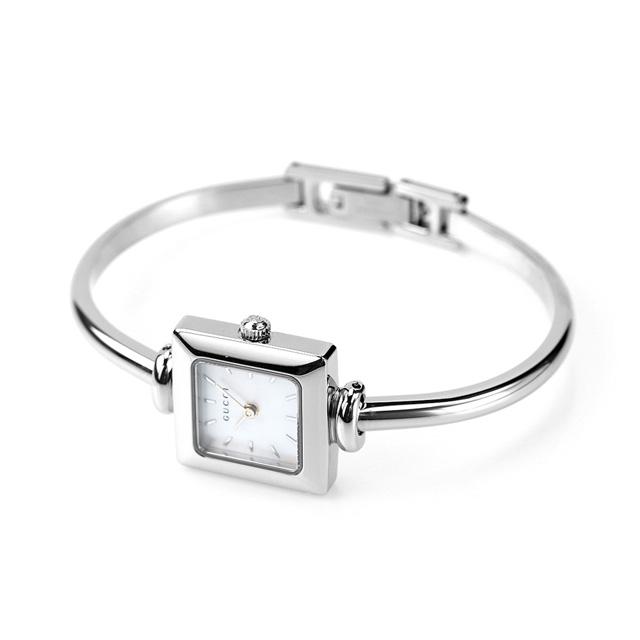 GUCCI（グッチ） バングル 時計 1900 レディース ホワイトシェル