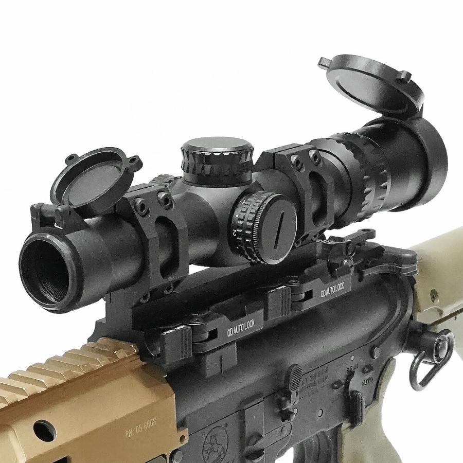 Evolution Gear 製 LPVO 1-4x24 タクティカル ショートスコープ 発光