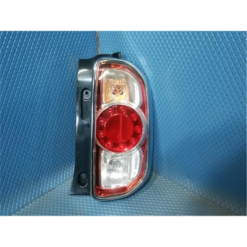 スズキ 純正 ハスラー 《 MR31S 》 右テールランプ P31700-24001106