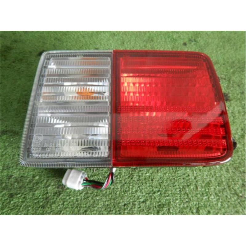 スズキ 純正 エブリィ 《 DA17V 》 右テールランプ 35650-68H00 P22000